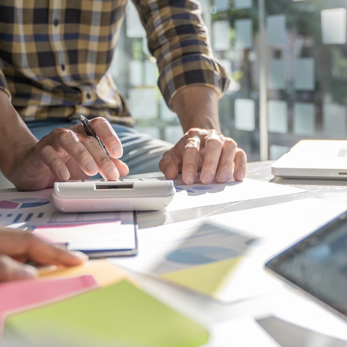 Ingresos por empleado (RPE): qué son, cálculo y ejemplos